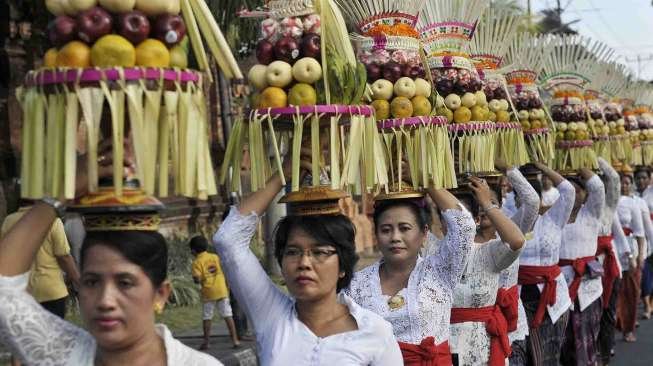 MASYARAKAT BALI DAN KEBERAGAMANNYA