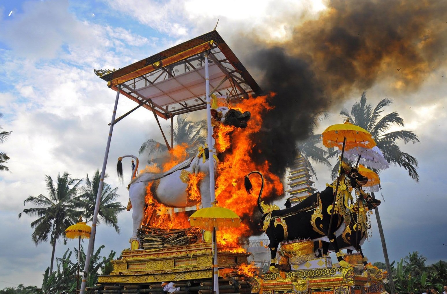 Tujuan Upacara Ngaben: Ritual Sakral Umat Hindu Bali